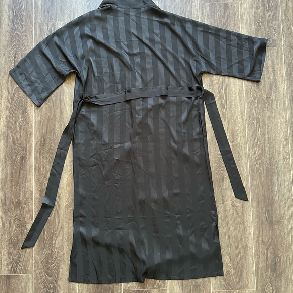 Black Striped Kimono Robe (size small) - Picture 3 of 3